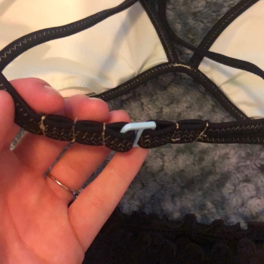 VS bikini - Picture 3 of 5